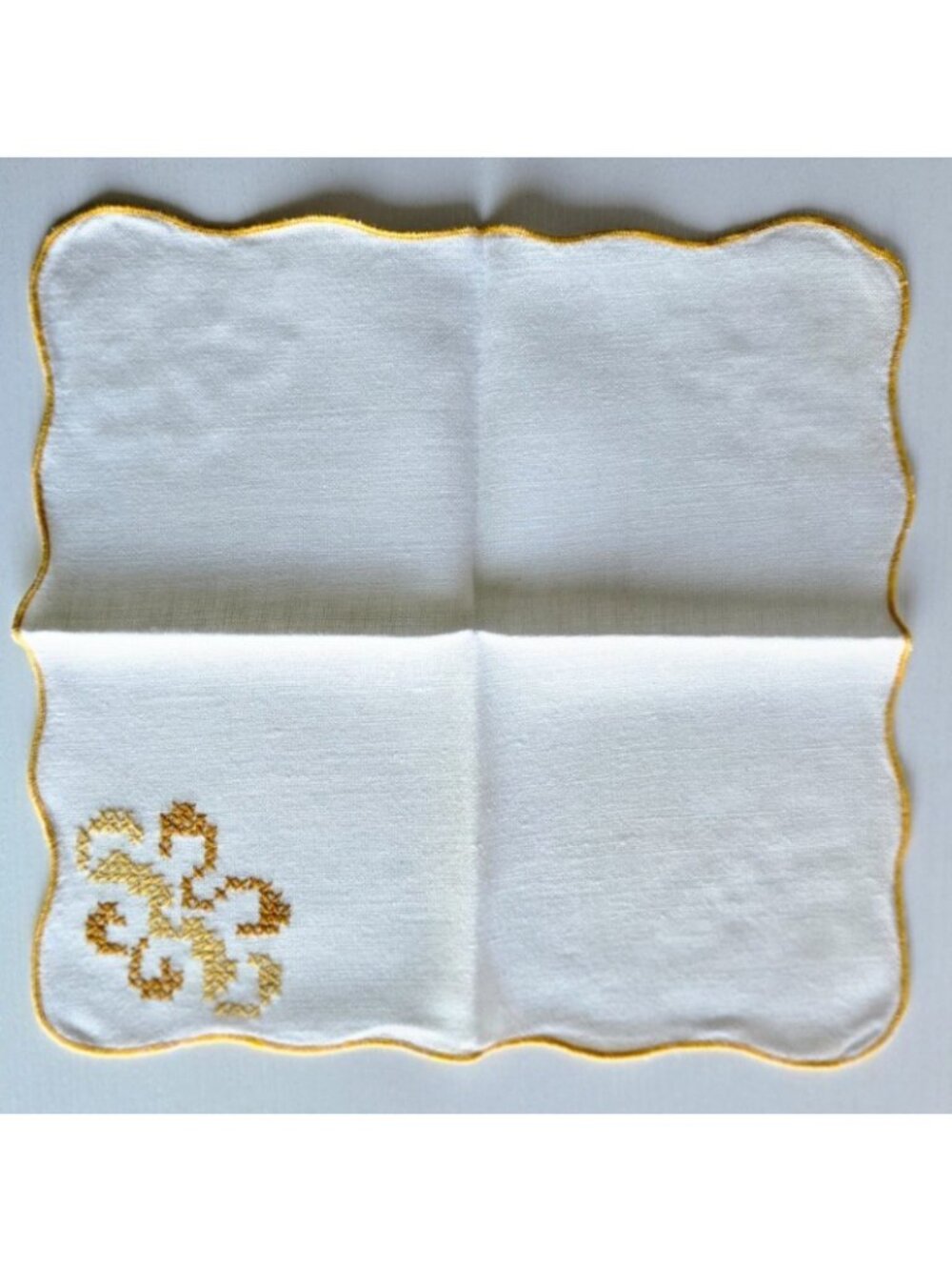 Vintage Placemats 6 & 6 Matching Napkins Ecru w/Yellow & Gold CrossStitch Design - Picture 3 of 5
